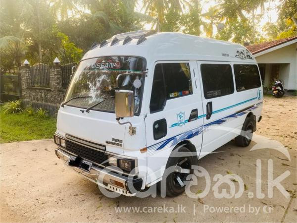 NISSAN CARAVAN 1983