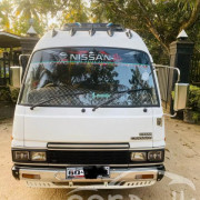 NISSAN CARAVAN 1983