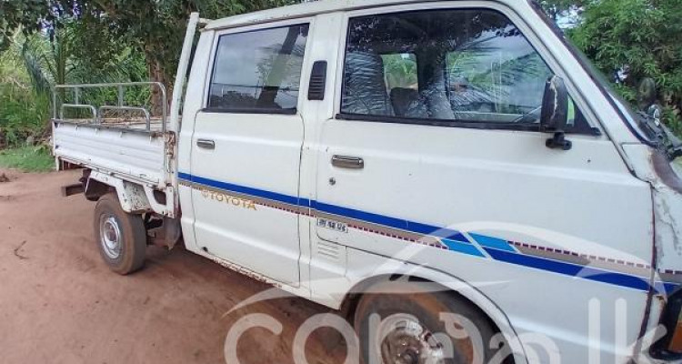 TOYOTA HIACE 1981