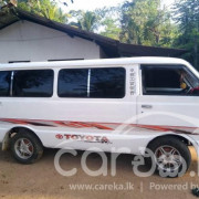 TOYOTA HIACE LH30 1980