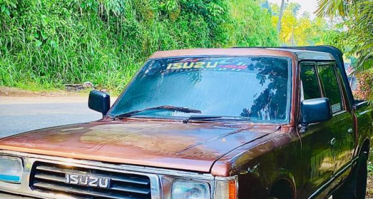 ISUZU DOUBLE CAB 1983