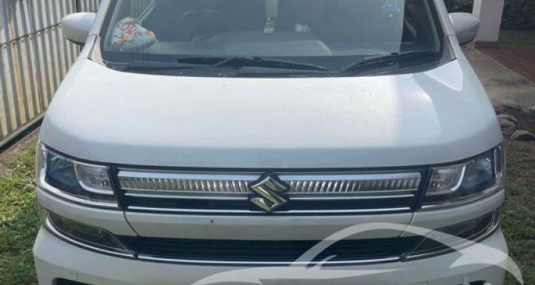 SUZUKI WAGON R PREMIUM 2018