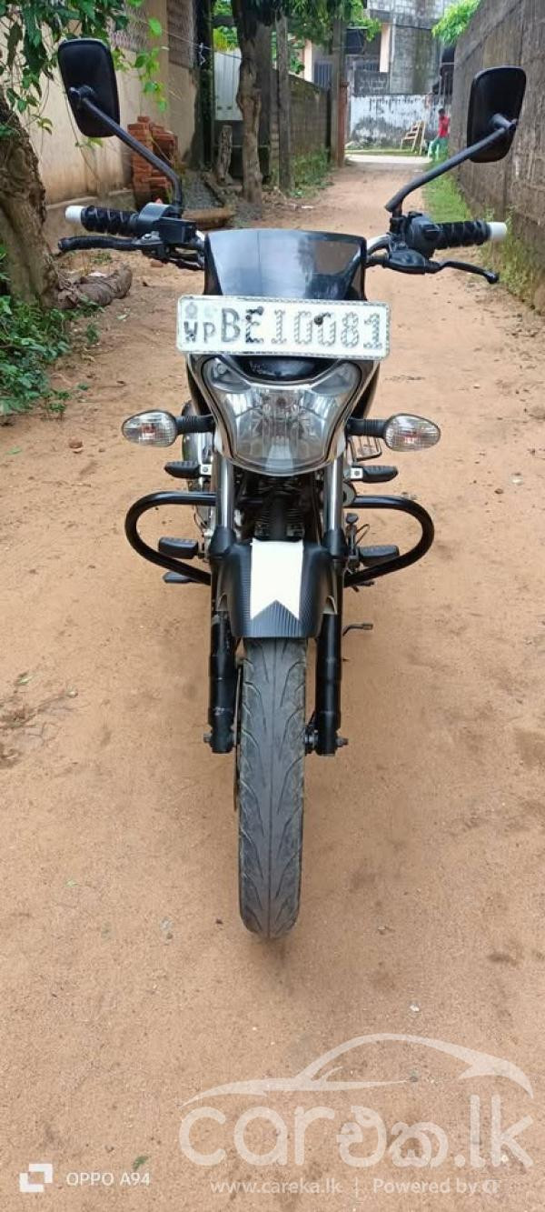 BAJAJ V15 2016