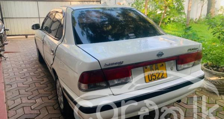 NISSAN SUNNY 2002