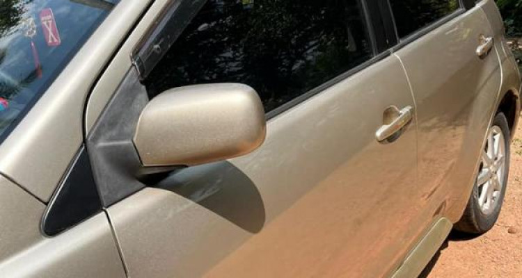 TOYOTA IST 2003