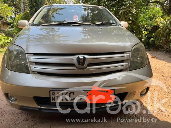 TOYOTA IST 2003