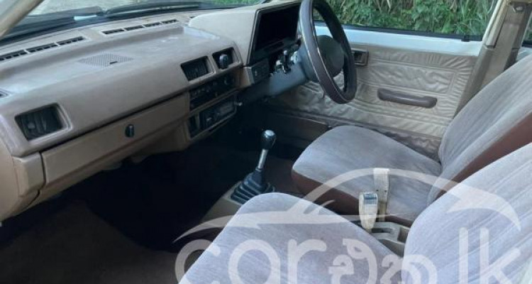 NISSAN SUNNY B11 1984