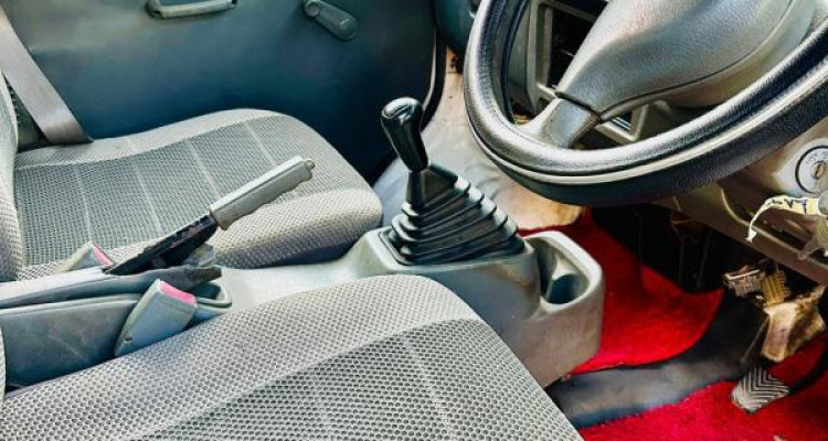 MITSUBISHI MINI MASTER 2006