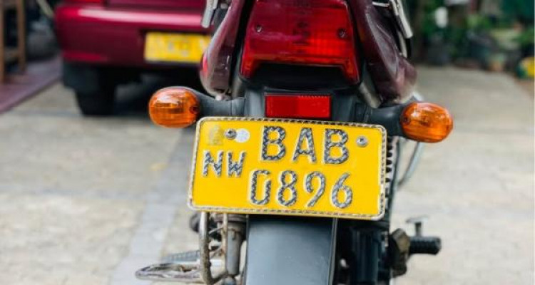 BAJAJ CT100 2013