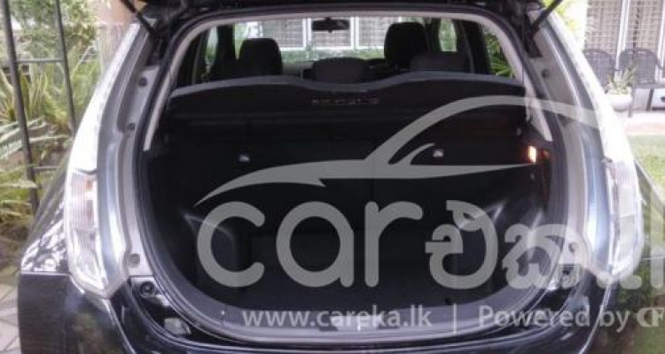 NISSAN LEAF 2015