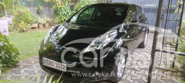 NISSAN LEAF 2015