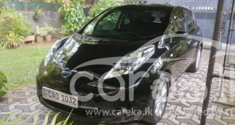 NISSAN LEAF 2015