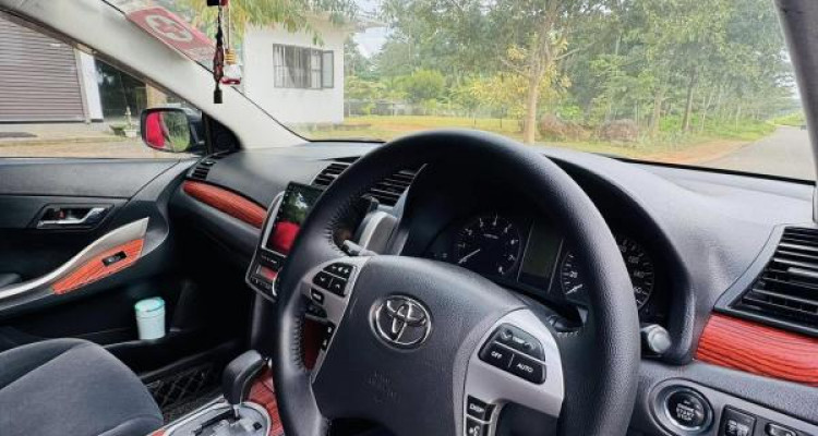TOYOTA PREMIO 2008