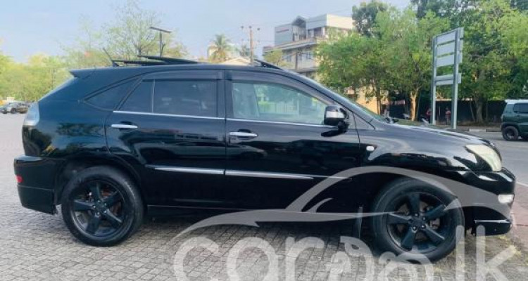 TOYOTA HARRIER 2010
