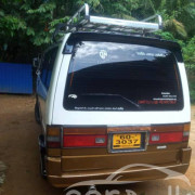 NISSAN CARAVAN 1983