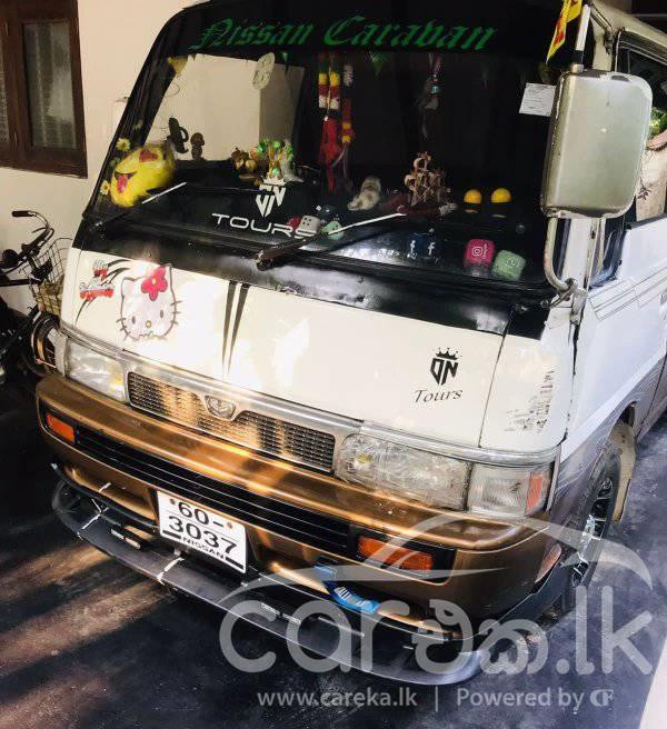 NISSAN CARAVAN 1983