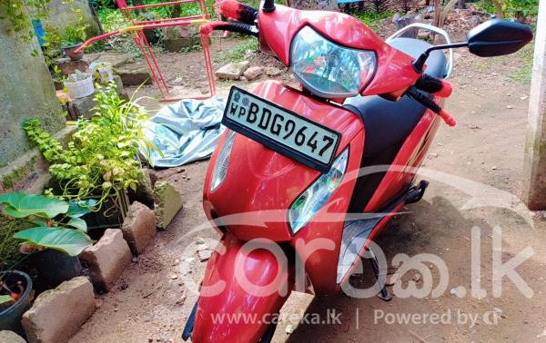 HONDA ACTIVA 2015