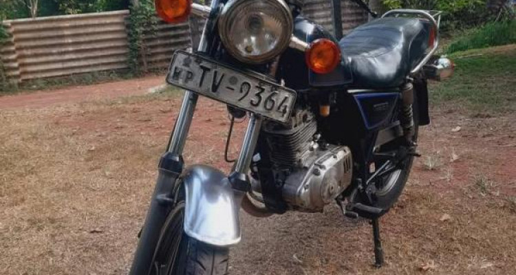 SUZUKI GN125 2007