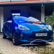 TOYOTA AQUA 2012