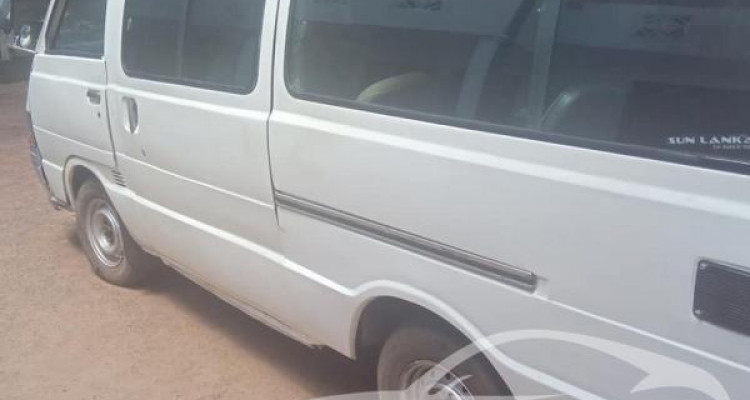 TOYOTA HIACE LH30 1981