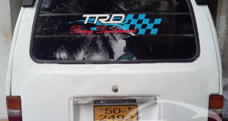 TOYOTA HIACE LH30 1981