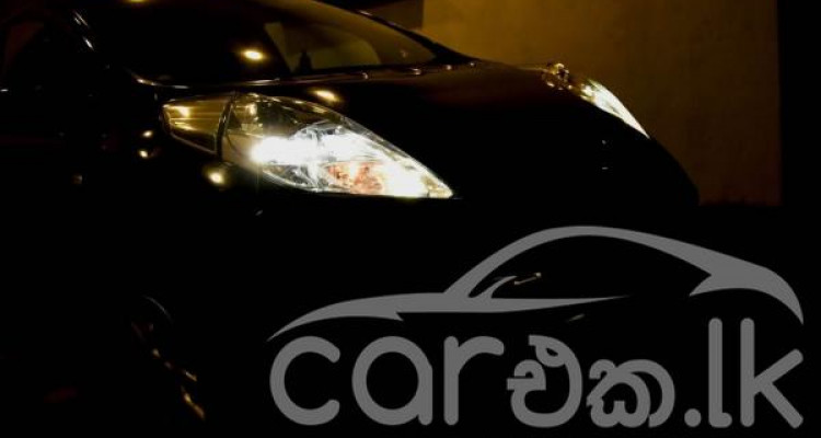NISSAN LEAF 2015