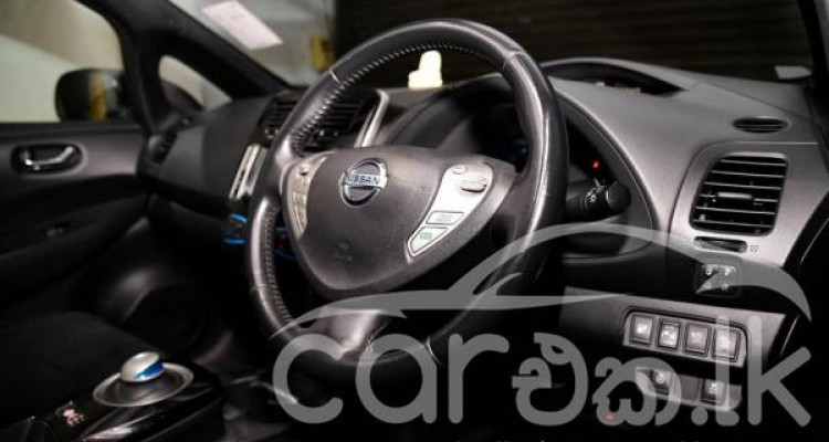 NISSAN LEAF 2015