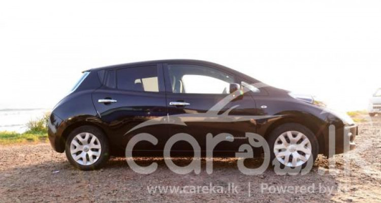 NISSAN LEAF 2015