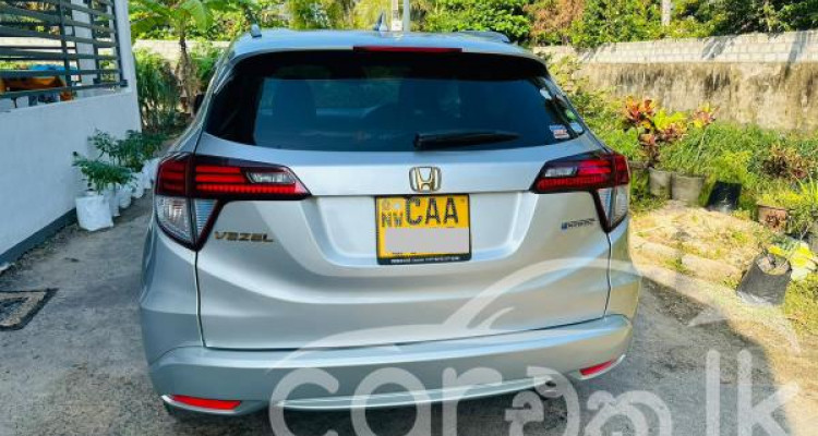HONDA VEZEL 2014