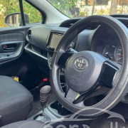 TOYOTA VITZ 2017