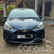 TOYOTA VITZ 2017