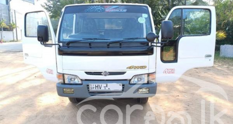 NISSAN ATLAS CREW CAB 1999