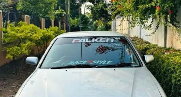 NISSAN PRIMERA 2000