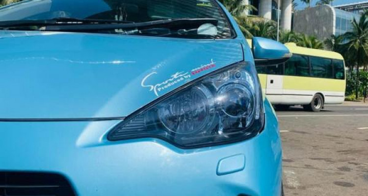 TOYOTA AQUA 2012
