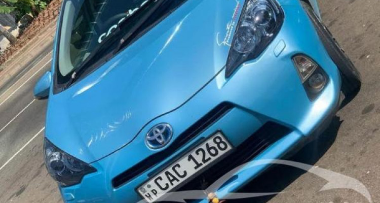 TOYOTA AQUA 2012