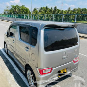 SUZUKI WAGON R PREMIUM 2018