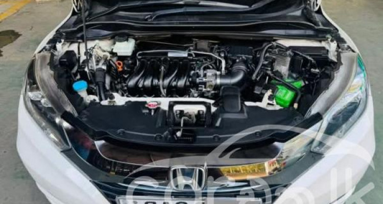 HONDA VEZEL 2016