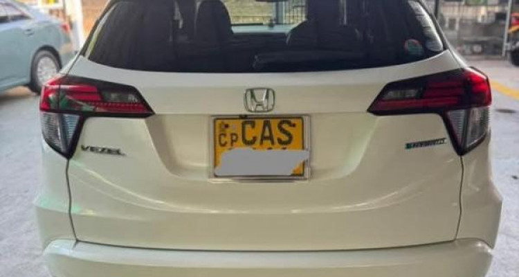 HONDA VEZEL 2016