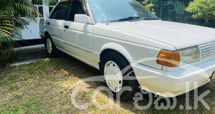 NISSAN TRAD SUNNY 1989
