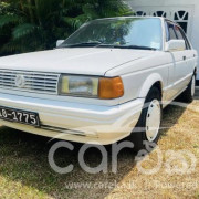 NISSAN TRAD SUNNY 1989