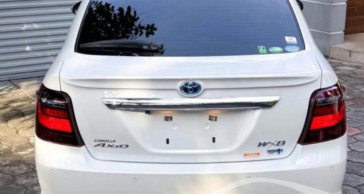 TOYOTA AXIO 2018