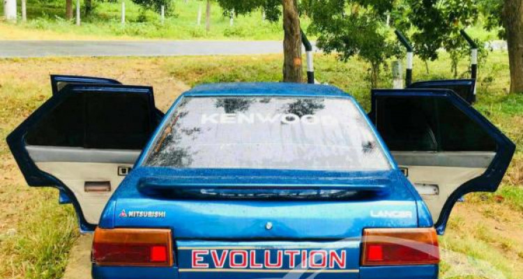 MITSUBISHI LANCER 1984