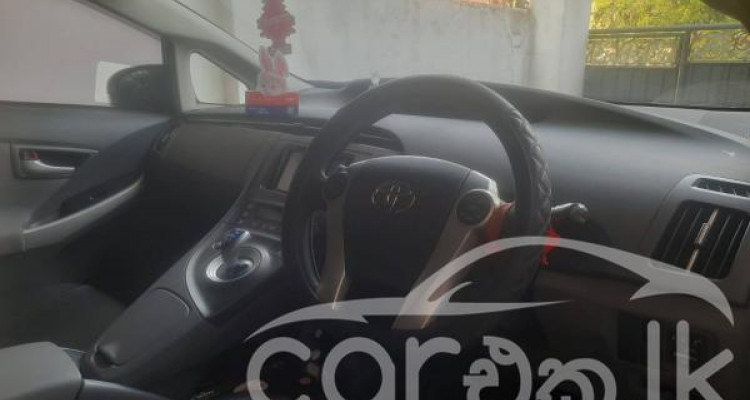 TOYOTA PRIUS 2010