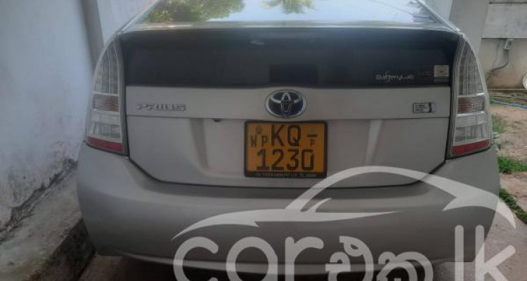 TOYOTA PRIUS 2010