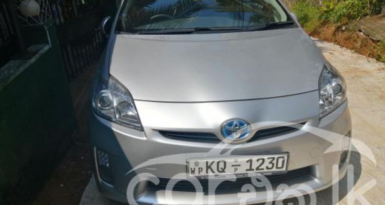 TOYOTA PRIUS 2010