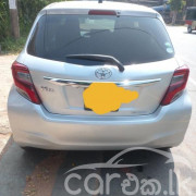 TOYOTA VITZ 2016