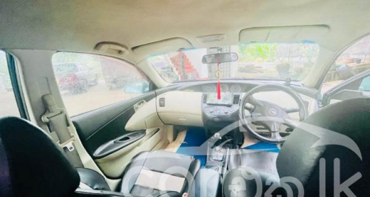 NISSAN PRIMERA 2001