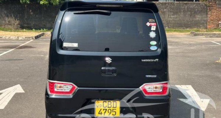 SUZUKI WAGON R FX 2017