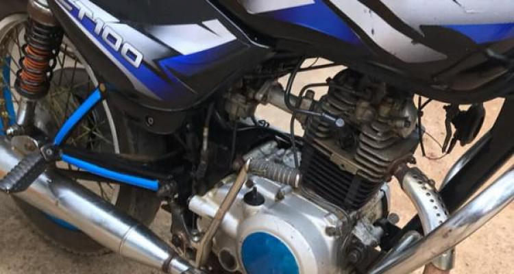 BAJAJ CT100 2005