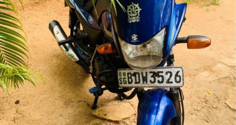 BAJAJ PLATINA 2016